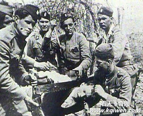 实拍纳粹的骇人暴行用斧头用锯将人斩首(组图)